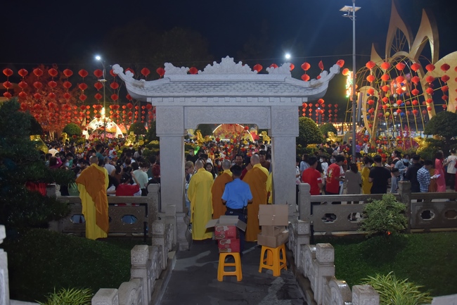 Đêm giao thừa chào đón năm Quý Mão