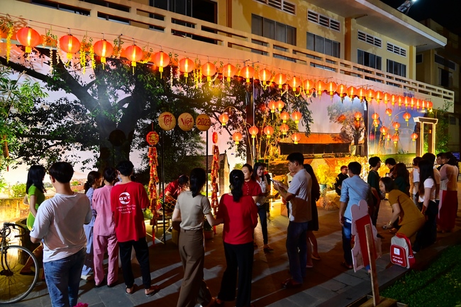 Đêm giao thừa chào đón năm Quý Mão