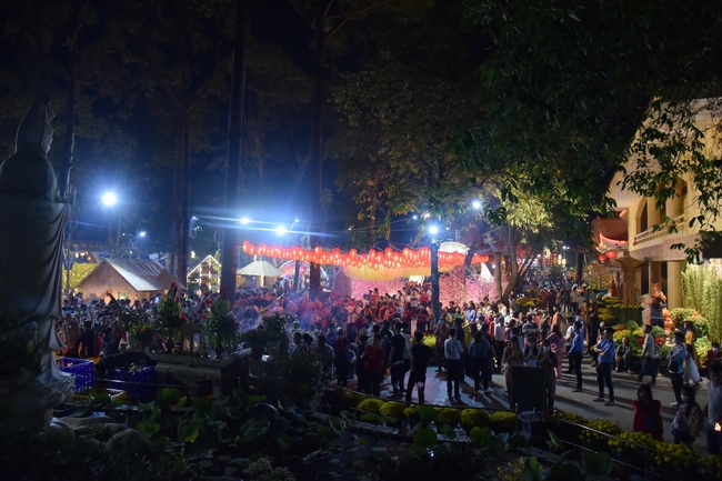 Đêm giao thừa chào đón năm Quý Mão