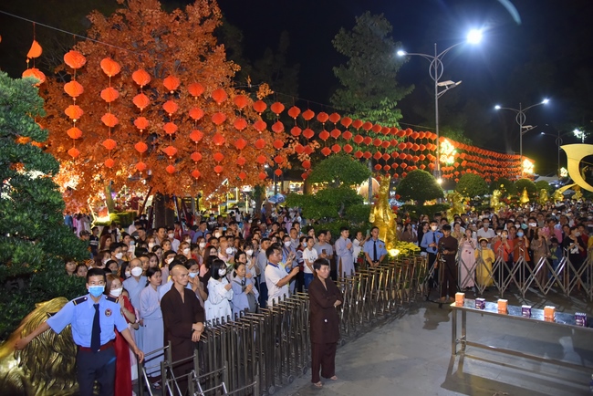 Đêm giao thừa chào đón năm Quý Mão