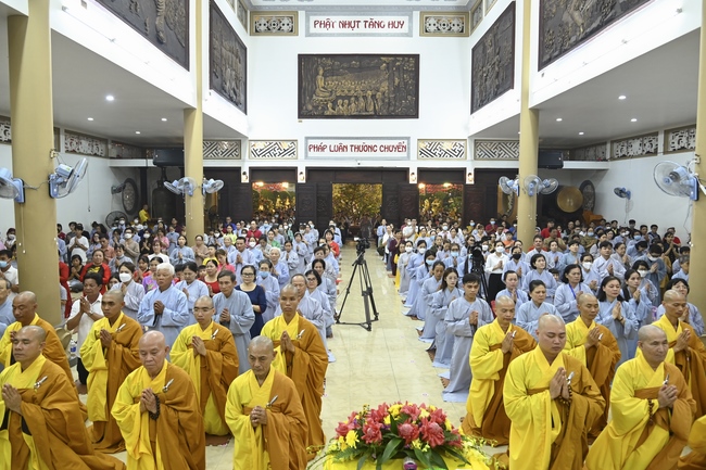 Đêm giao thừa chào đón năm Quý Mão