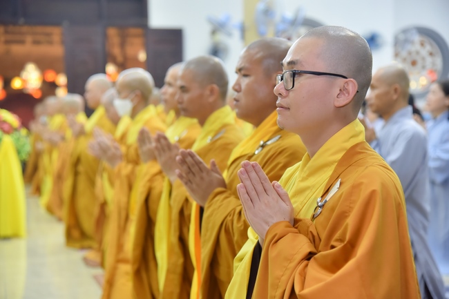 Đêm giao thừa chào đón năm Quý Mão