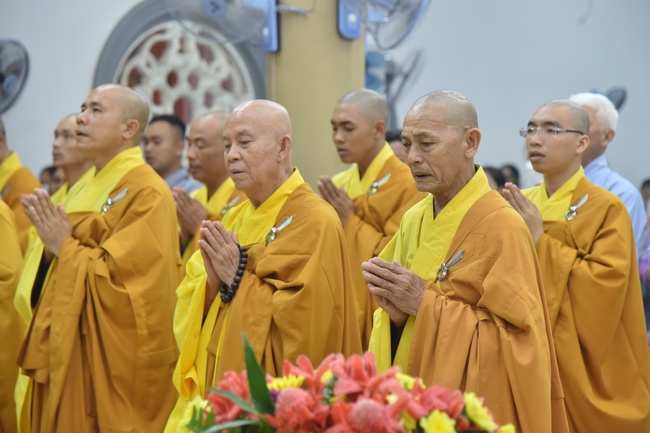 Đêm giao thừa chào đón năm Quý Mão