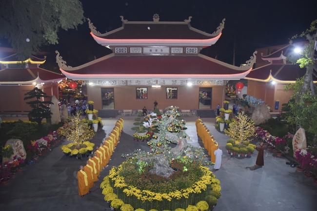 Đêm giao thừa chào đón năm Quý Mão