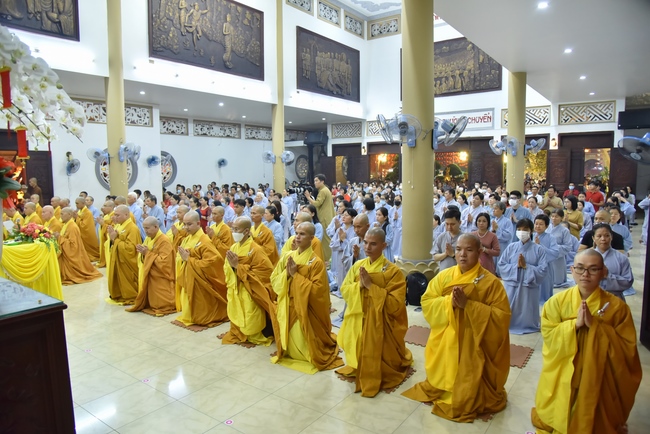 Đêm giao thừa chào đón năm Quý Mão