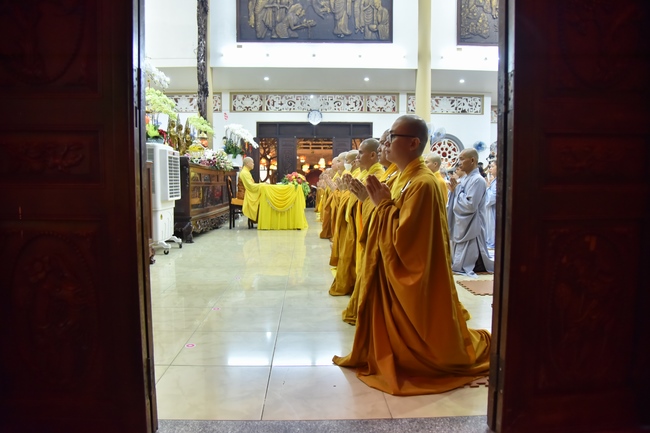 Đêm giao thừa chào đón năm Quý Mão