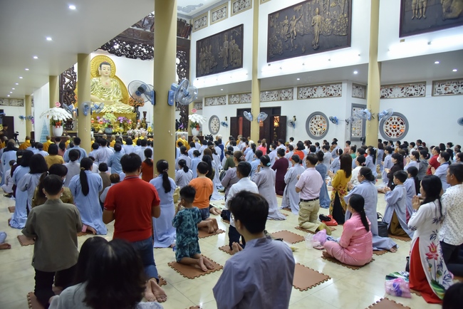 Đêm giao thừa chào đón năm Quý Mão