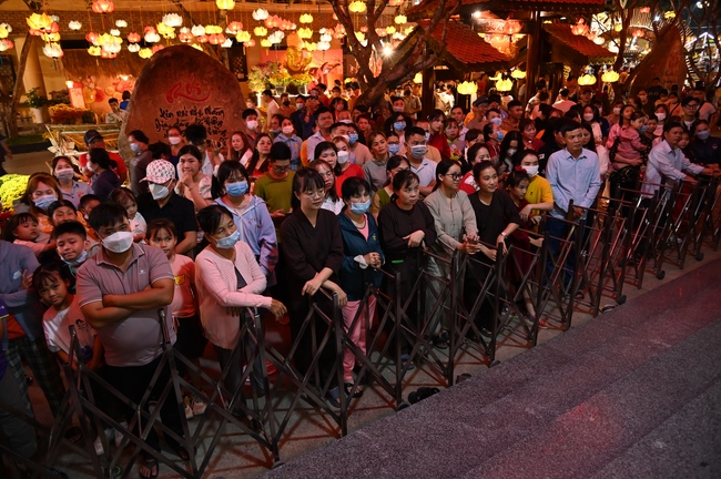 Đêm giao thừa chào đón năm Quý Mão