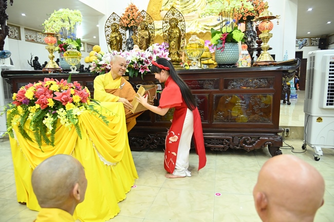 Đêm giao thừa chào đón năm Quý Mão