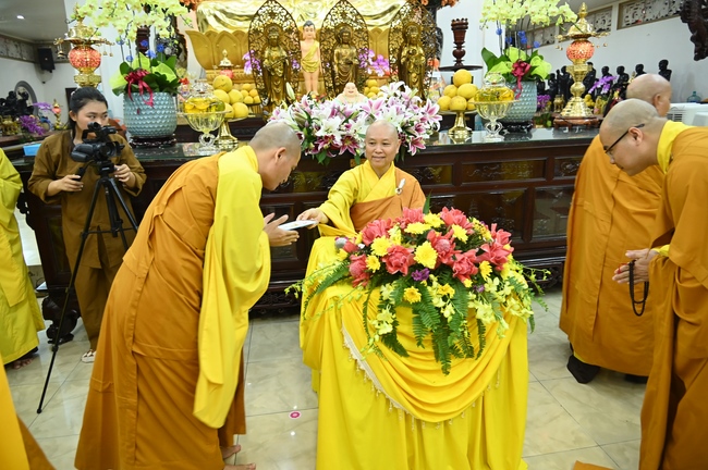 Đêm giao thừa chào đón năm Quý Mão