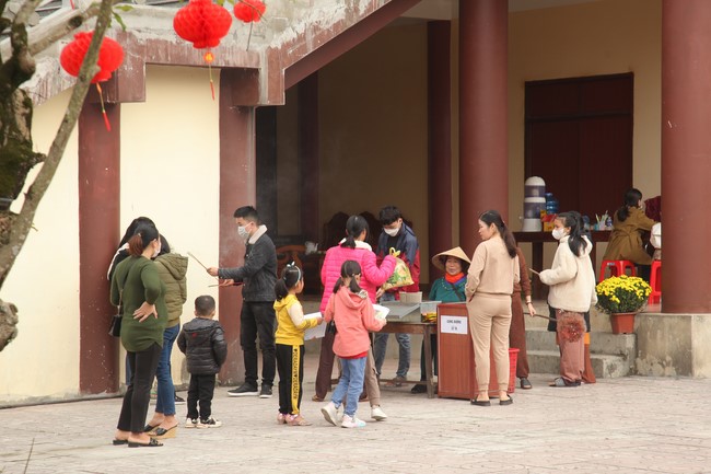 Chùa Giai Lam – Hà Tĩnh: Chùm ảnh Mồng hai tết.