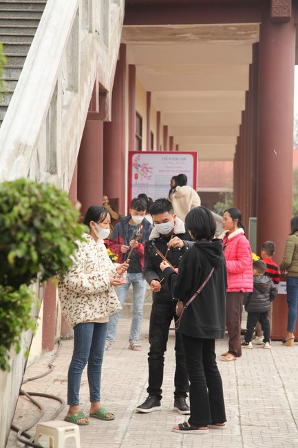 Chùa Giai Lam – Hà Tĩnh: Chùm ảnh Mồng hai tết.