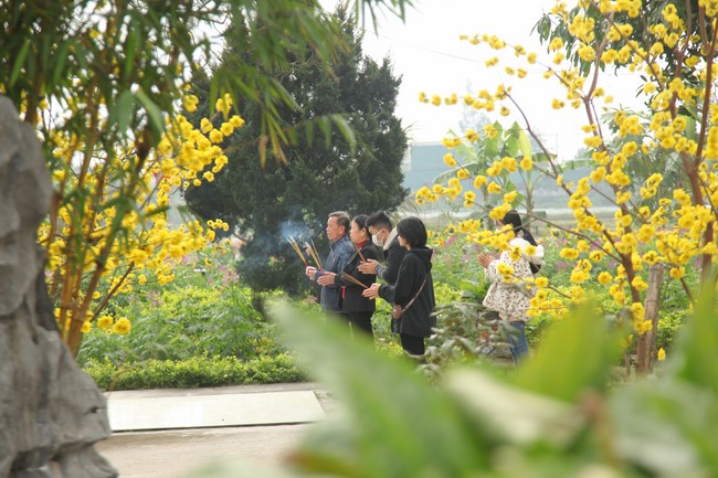 Chùa Giai Lam – Hà Tĩnh: Chùm ảnh Mồng hai tết.