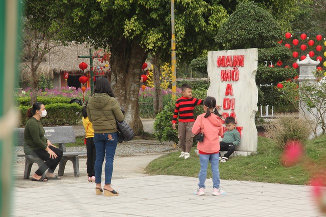 Chùa Giai Lam – Hà Tĩnh: Chùm ảnh Mồng hai tết.