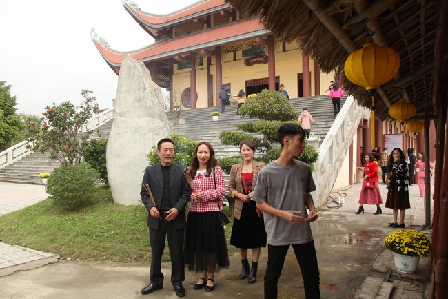 Chùa Giai Lam – Hà Tĩnh: Chùm ảnh Mồng hai tết.