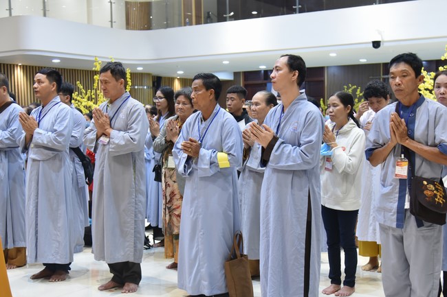 Pilgrimage at the beginning of Year of the Cat