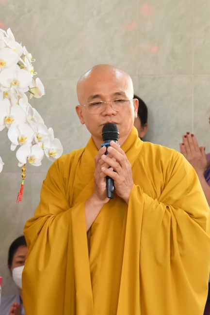 Pilgrimage at the beginning of Year of the Cat