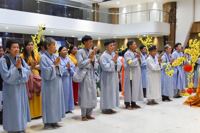 Pilgrimage at the beginning of Year of the Cat