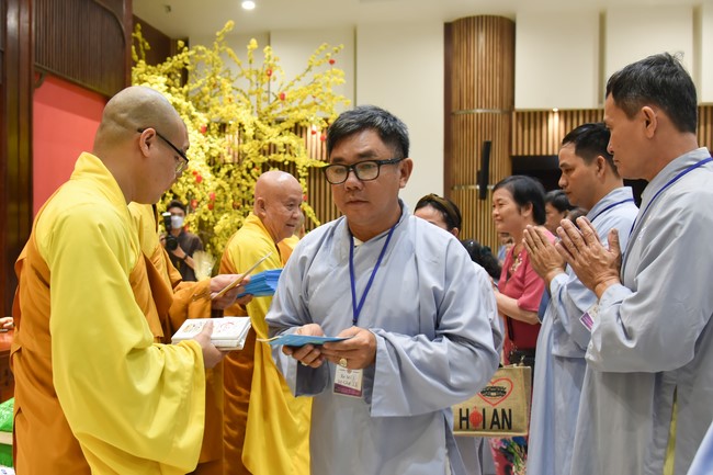 Pilgrimage at the beginning of Year of the Cat