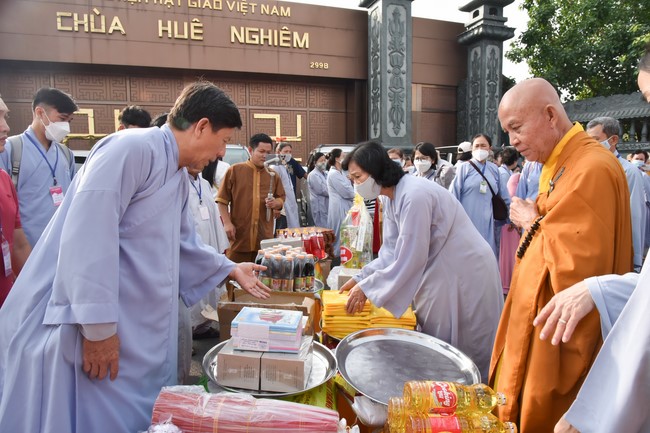 Pilgrimage at the beginning of Year of the Cat