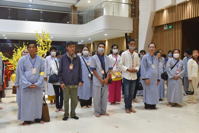 Pilgrimage at the beginning of Year of the Cat