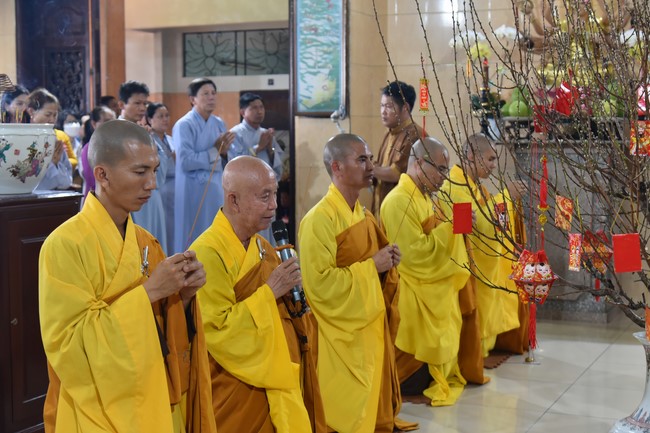 Pilgrimage at the beginning of Year of the Cat