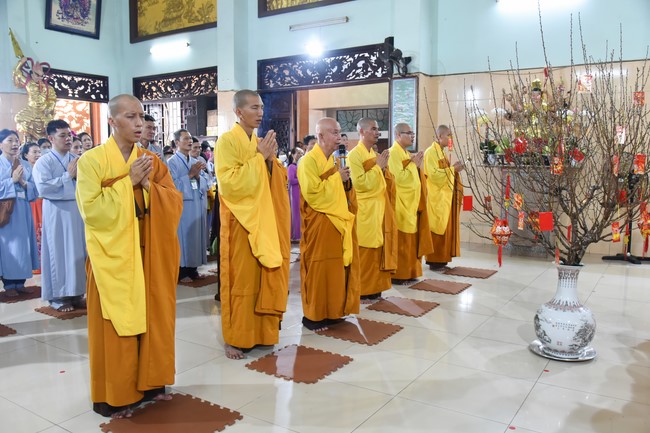 Pilgrimage at the beginning of Year of the Cat