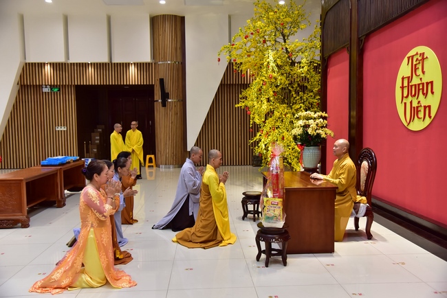 Series of photos on the 2nd day of Lunar New Year