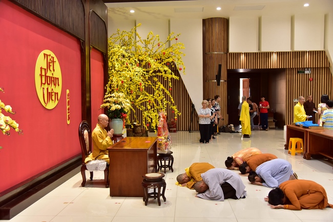 Series of photos on the 2nd day of Lunar New Year