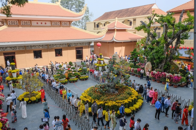 Series of photos on the 2nd day of Lunar New Year