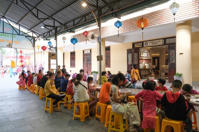 Series of photos on the 2nd day of Lunar New Year