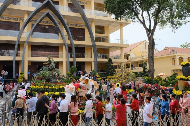 Series of photos on the 2nd day of Lunar New Year