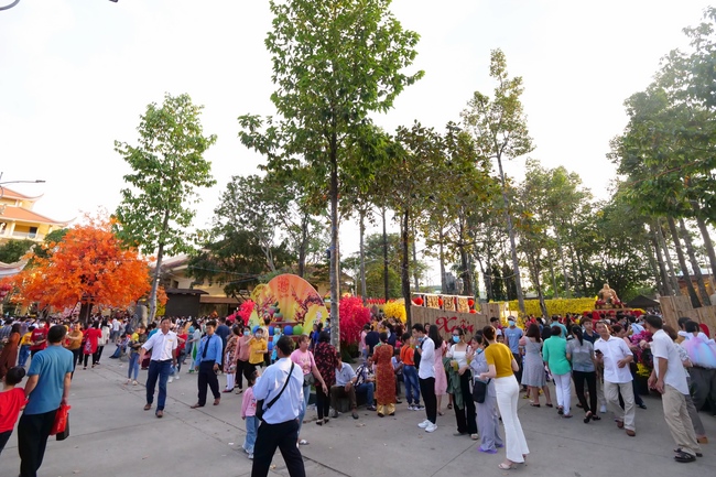 Series of photos on the 2nd day of Lunar New Year