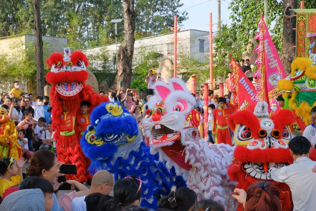 Series of photos on the 2nd day of Lunar New Year