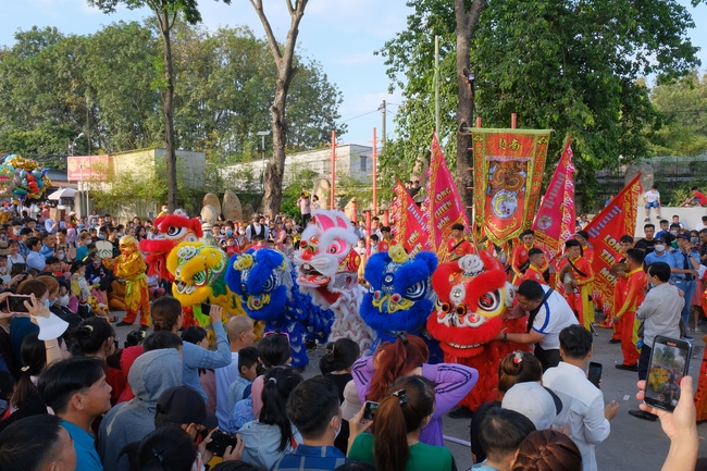 Series of photos on the 2nd day of Lunar New Year