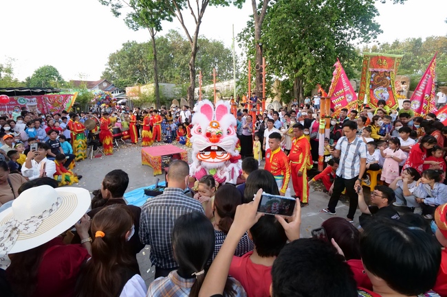 Series of photos on the 2nd day of Lunar New Year