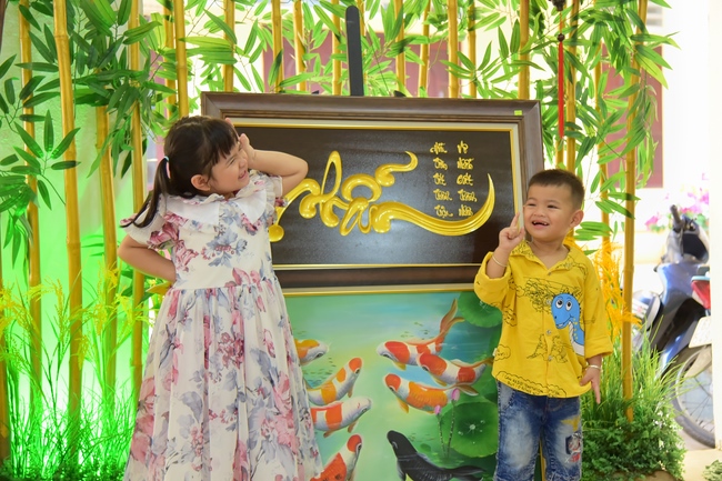 Series of photos on the 2nd day of Lunar New Year