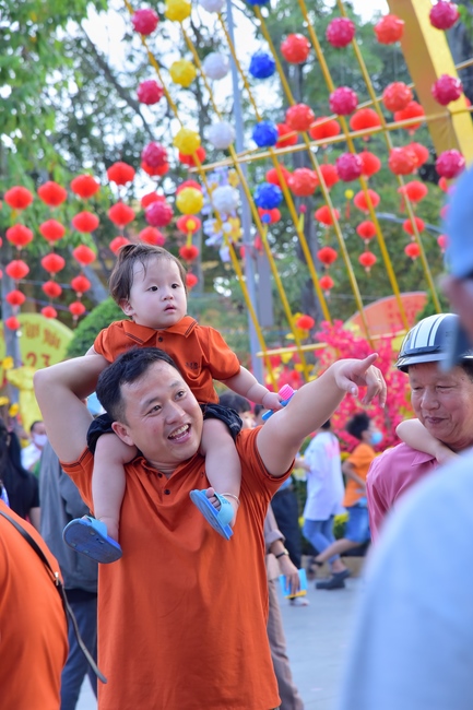 Series of photos on the 2nd day of Lunar New Year