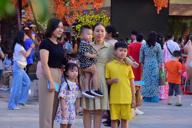 Series of photos on the 2nd day of Lunar New Year