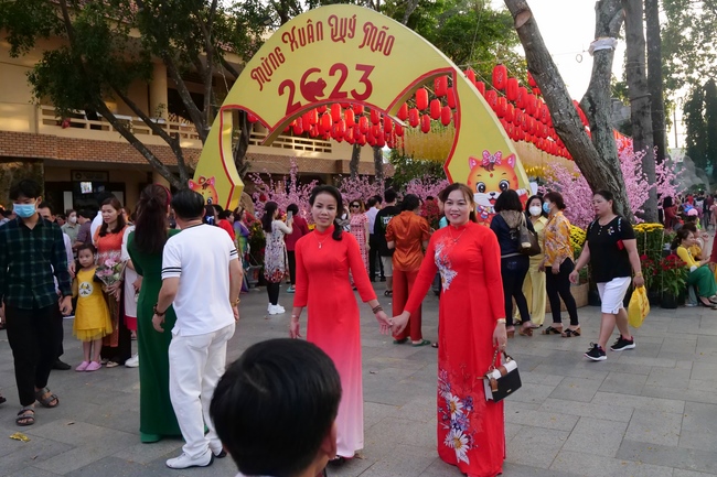 Series of photos on the 2nd day of Lunar New Year