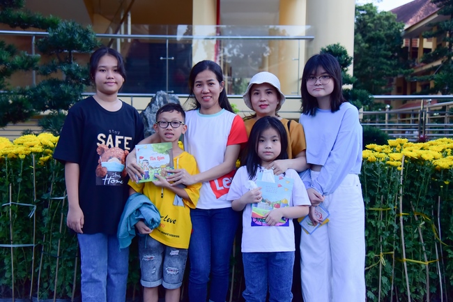 Series of photos on the 2nd day of Lunar New Year