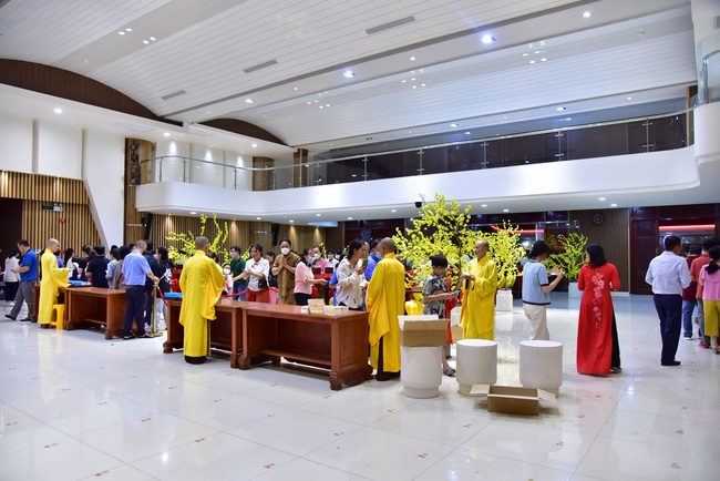 Series of photos on the 2nd day of Lunar New Year