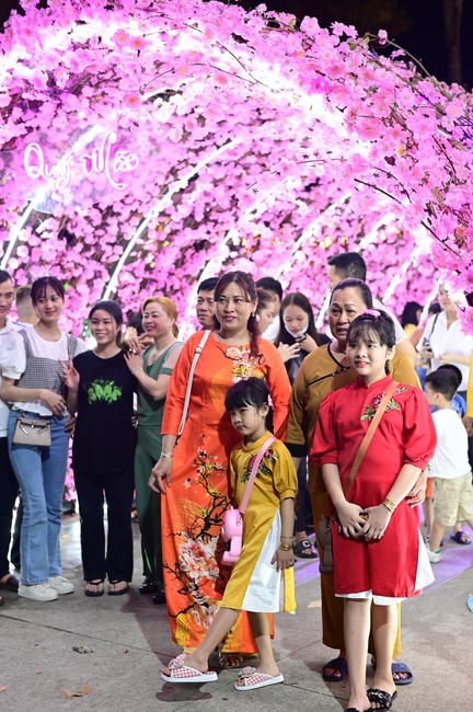 Series of photos on the 2nd day of Lunar New Year