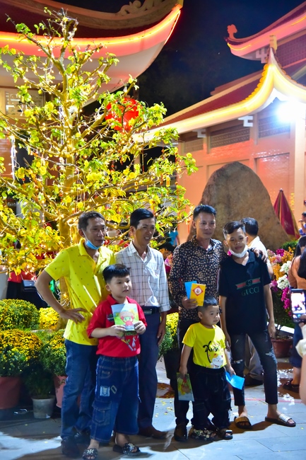 Series of photos on the 2nd day of Lunar New Year