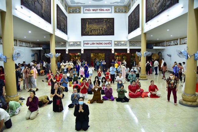 Series of photos on the 2nd day of Lunar New Year