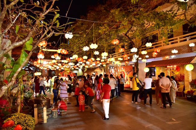 Series of photos on the 2nd day of Lunar New Year