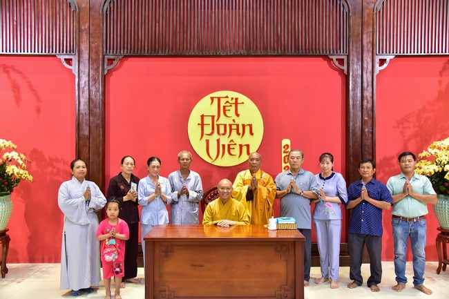 Series of photos on the 3rd day of Lunar New Year