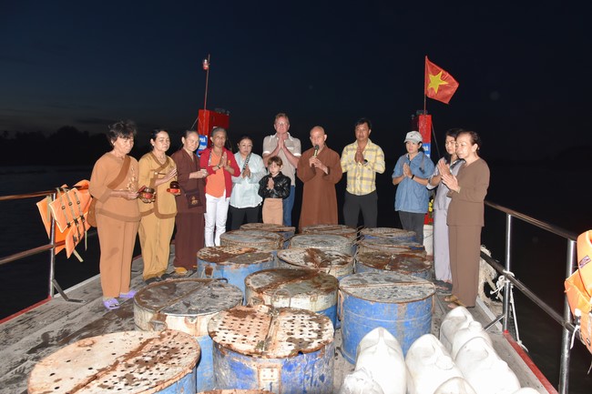 Freeing of creatures in early 2023 at Binh My ferry in Cu Chi