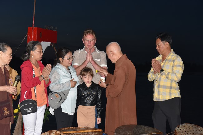 Freeing of creatures in early 2023 at Binh My ferry in Cu Chi