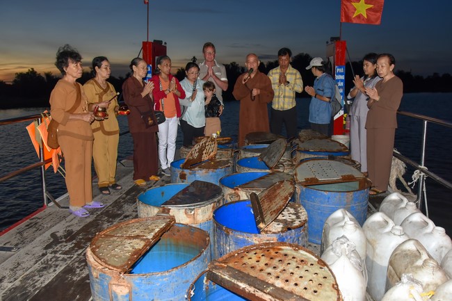 Freeing of creatures in early 2023 at Binh My ferry in Cu Chi